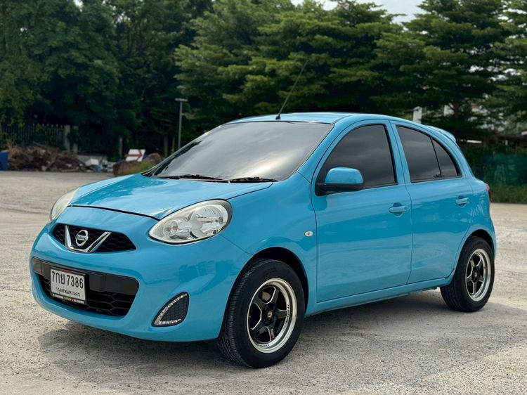 รถ Nissan March 1.2 E สี ฟ้า