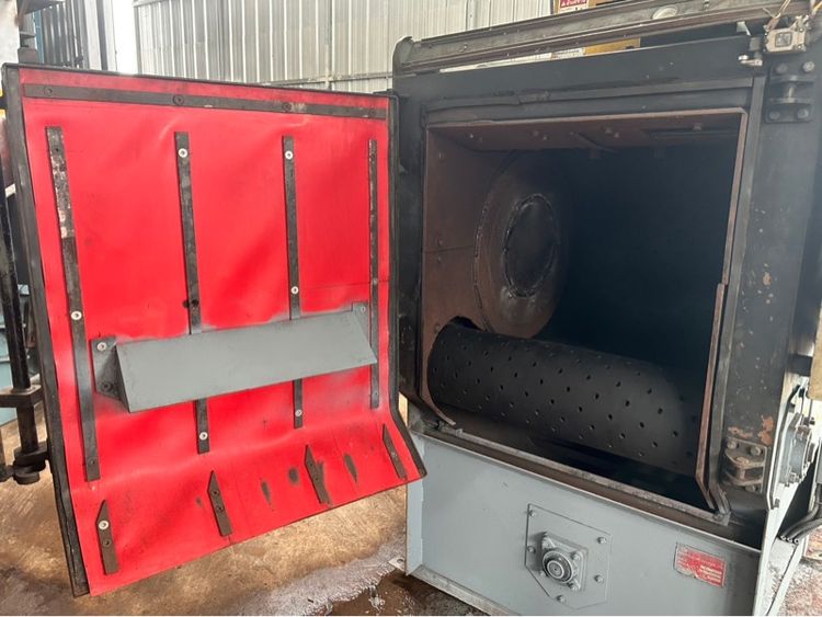 เครื่องยิงทรายสายพานหมุน พร้อมตู้ดูดฝุ่นสภาพดี แบรนด์Sinto ญี่ปุ่น รูปที่ 3