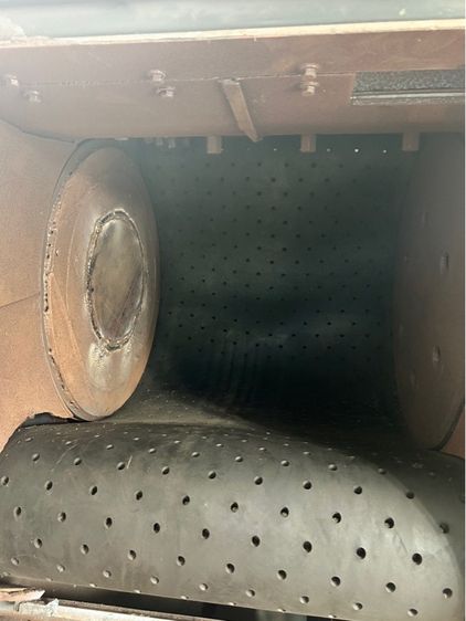 เครื่องยิงทรายสายพานหมุน พร้อมตู้ดูดฝุ่นสภาพดี แบรนด์Sinto ญี่ปุ่น รูปที่ 2