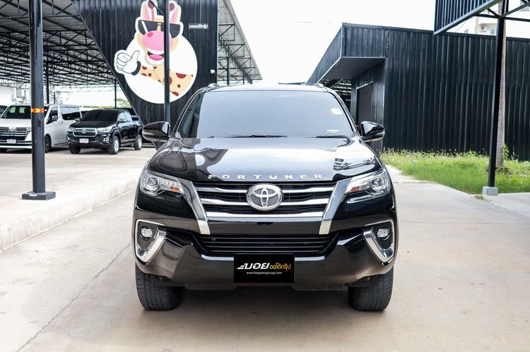 Toyota Fortuner 2019 2.4 V Utility-car ดีเซล ไม่ติดแก๊ส เกียร์อัตโนมัติ ดำ รูปที่ 2