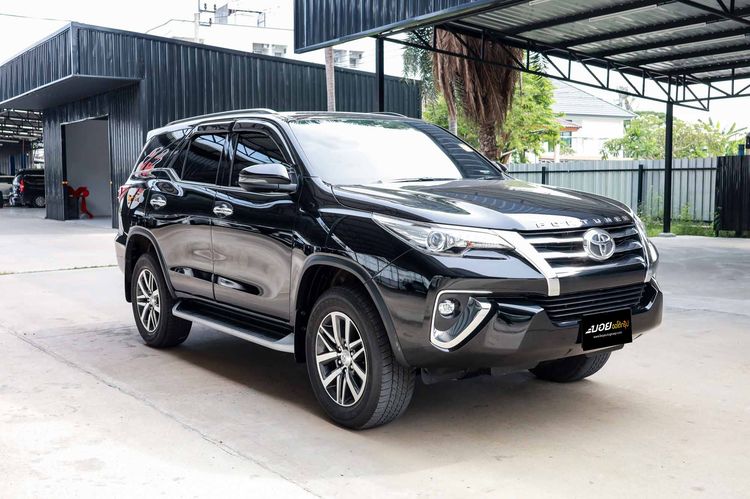 Toyota Fortuner 2019 2.4 V Utility-car ดีเซล ไม่ติดแก๊ส เกียร์อัตโนมัติ ดำ รูปที่ 3