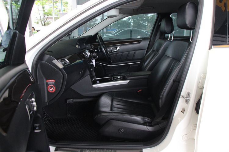 Mercedes-Benz E-Class 2014 E200 Sedan เบนซิน ไม่ติดแก๊ส เกียร์อัตโนมัติ ขาว รูปที่ 3
