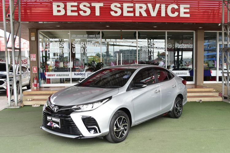 รถ Toyota Yaris ATIV 1.2 Sport สี เทา