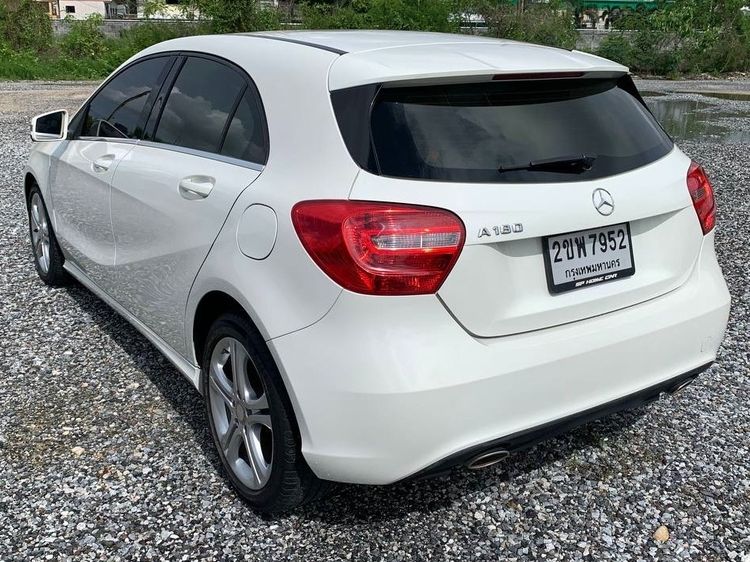 Mercedes-Benz A-Class 2014 A180 Sedan เบนซิน ไม่ติดแก๊ส เกียร์อัตโนมัติ ขาว รูปที่ 4