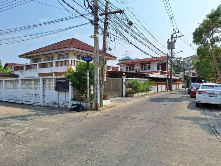 ตกแต่งครบ ขายบ้านเดี่ยวนนทบุรี 2 ชั้น หลังมุม เจ้าของสร้างเอง โครงสร้างแข็งแรง ทำเลทอง ใกล้เซ็นทรัล-MRTสายสีม่วง เพียง 5 นาที รูปที่ 3