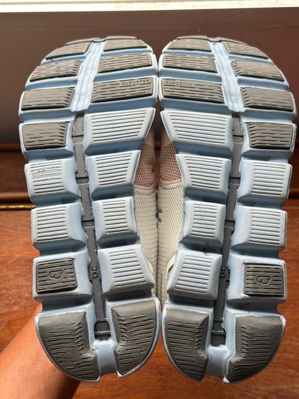 On Cloud 5แท้ สภาพสวย รูปที่ 6