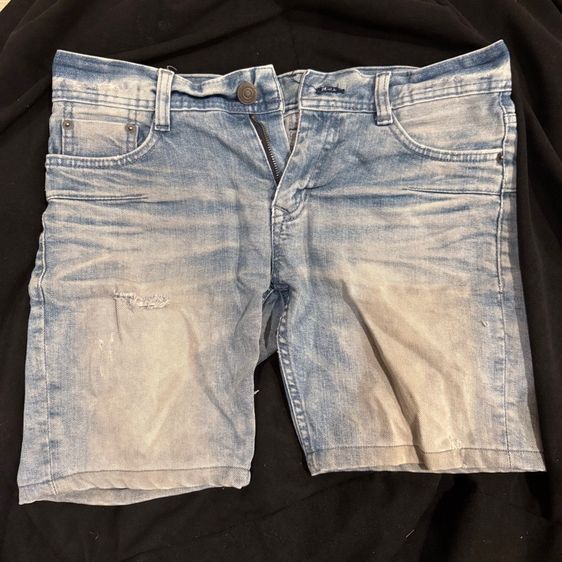 กางเกงยีนส์ขาสั้น รูปที่ 2