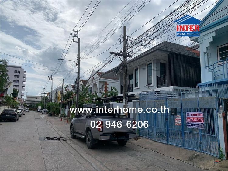 บ้านแฝด 2 ชั้น 24.5 ตร.ว. ซอยนวมินทร์82 ใกล้โลตัสสุขาภิบาล1 ถนนเกษตร-นวมินทร์ ถนนนวมินทร์ เขตบางกะปิ กรุงเทพมหานคร รูปที่ 2
