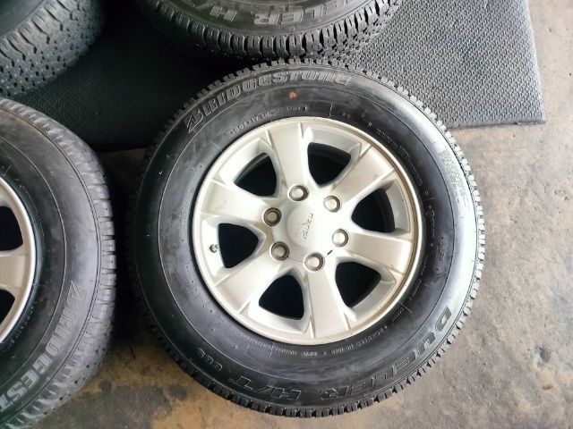 ล้อแม็กอิซูซุขอบ16 6รูพร้อมยางบริสโตน รูปที่ 2