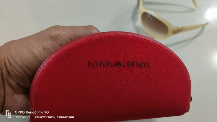 แว่นกันแดด Emporio Armani สีครีม ดีไซน์สไตล์วินเทจ
เอ็มโปริโอ อาร์มานี่
กล่องใส่แว่นตาแบบมีซิปสีแดง EMPORIO ARMANI
ราคา1050 รส รูปที่ 4