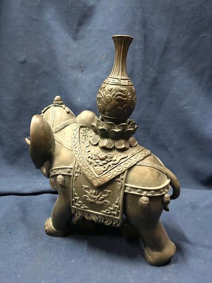 รูปปั้น ช้างคู่ทรงเครื่อง ทองเหลือง สะสม รูปที่ 10