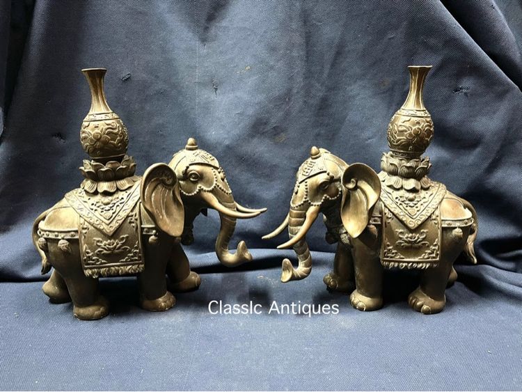 รูปปั้น ช้างคู่ทรงเครื่อง ทองเหลือง สะสม