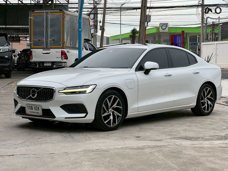 รถ Volvo S60 2.0 Recharge Ultimate T8 สี ขาว