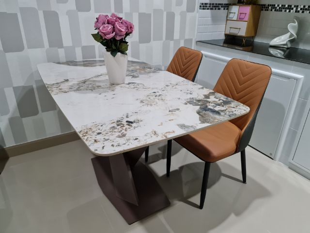 Dining Table with 4 chairs รูปที่ 8