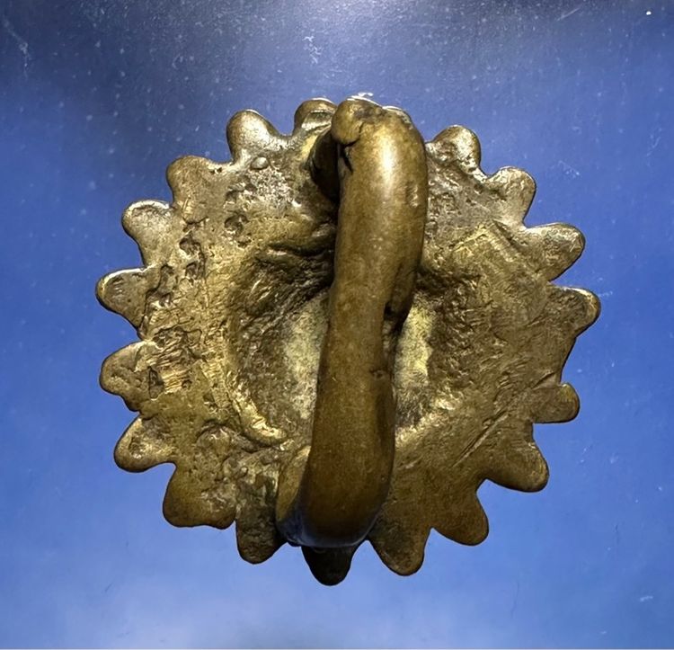 ของเก่าโบราณ เนื้อสัมฤทธิ์(ไม่ทราบว่าเป็นแหวนหรือกระดุม) รูปที่ 2