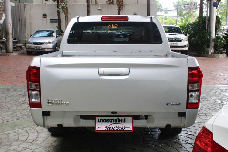 Isuzu D-MAX 2017 1.9 S Pickup ดีเซล เกียร์ธรรมดา บรอนซ์เงิน รูปที่ 3