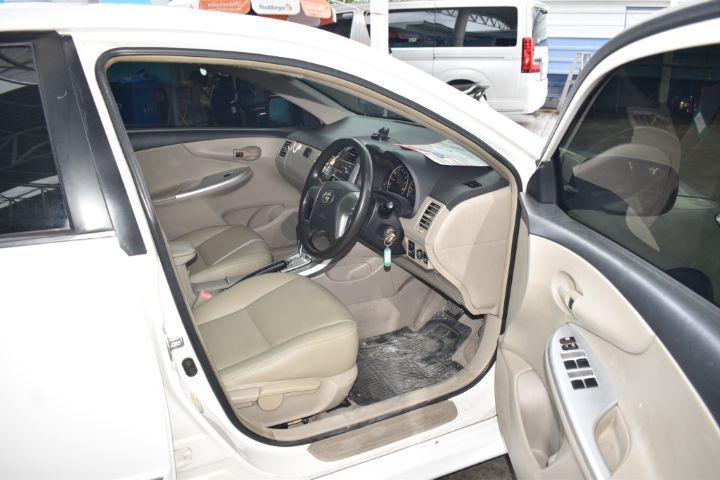 Toyota Altis 2013 1.6 G Sedan เบนซิน LPG เกียร์อัตโนมัติ ขาว รูปที่ 4