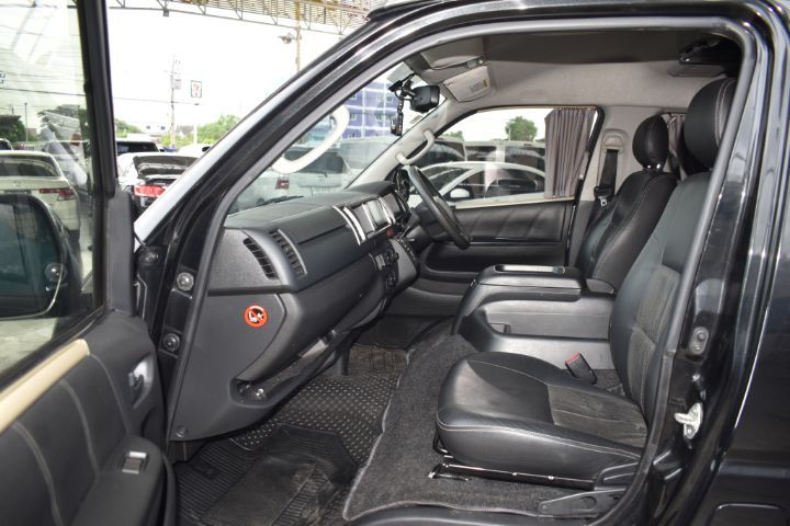Toyota Ventury 2016 3.0 V Van ดีเซล เกียร์อัตโนมัติ ดำ รูปที่ 4
