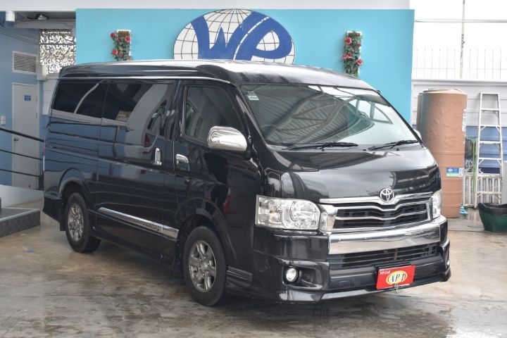 รถ Toyota Ventury 3.0 V สี ดำ