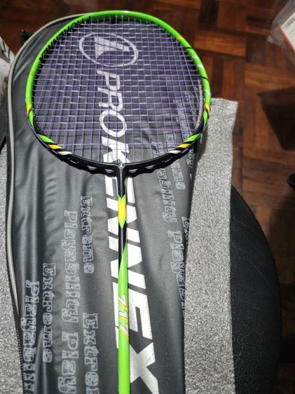 ไม้ตีแบดมินตันยี่ห้อyonex รูปที่ 6