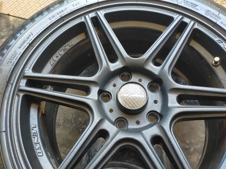 แม็กlenso แท้ ขอบ17 พร้อมยางมิชลิน 215 55 17 ปลายปี22 ยางสวย ใส่รถ 5 รู 114 ได้ทุกรุ่น เช่นcamry accord innova  ยางสวยทุกเส้น รูปที่ 5