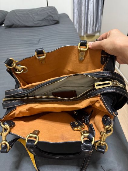 กระเป๋าถือและสะพาย รูปที่ 5