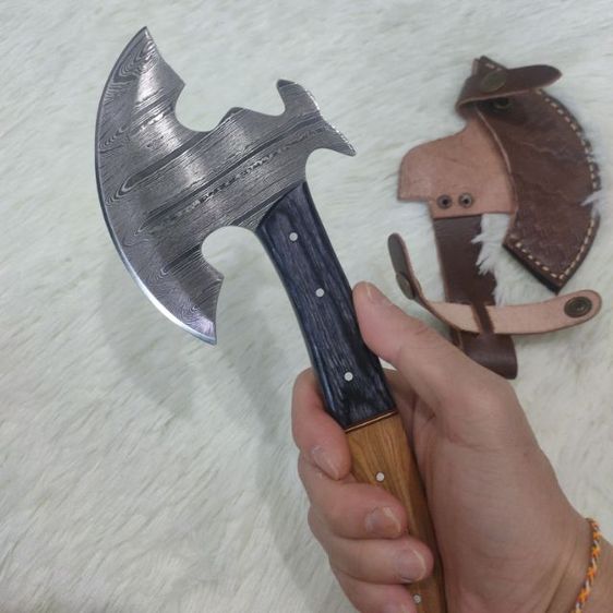 ขวาน viking งานสั่งทำ Axe Knife twist Damascus ด้ามไม้ olive wood ของใหม่ไม่ผ่านการใช้งาน รูปที่ 12