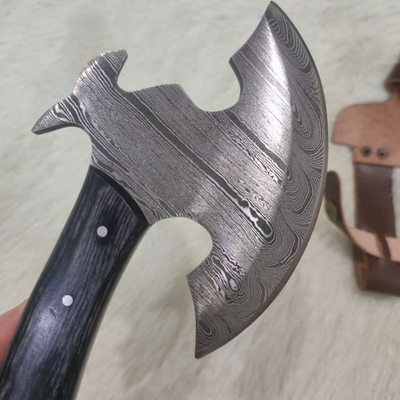 ขวาน viking งานสั่งทำ Axe Knife twist Damascus ด้ามไม้ olive wood ของใหม่ไม่ผ่านการใช้งาน รูปที่ 8