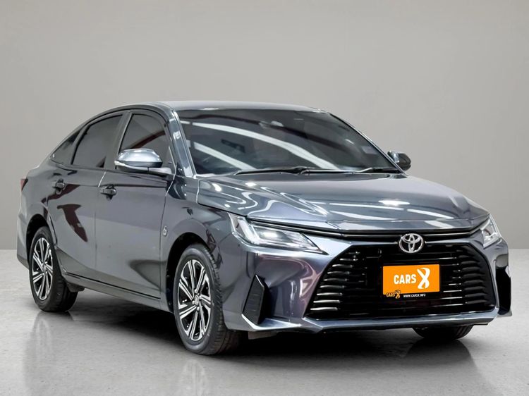 Toyota Yaris 2024 1.2 Smart Sedan เบนซิน ไม่ติดแก๊ส เกียร์อัตโนมัติ เทา รูปที่ 3