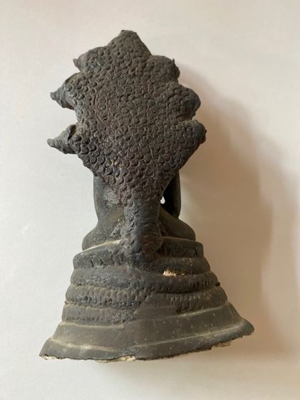 พระรัตนะ นาคปรก ขนาดหน้าตัก 1.7 นิ้ว ฐานล่าง 3.2 นิ้ว สูง 5.5 นิ้ว  รูปที่ 9