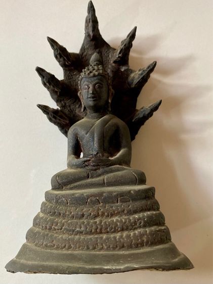 พระรัตนะ นาคปรก ขนาดหน้าตัก 1.7 นิ้ว ฐานล่าง 3.2 นิ้ว สูง 5.5 นิ้ว 