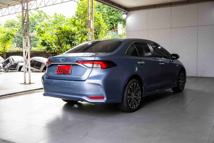 Toyota Altis 2022 1.8 Hybrid Premium Sedan ไฮบริด ไม่ติดแก๊ส เกียร์อัตโนมัติ เทา รูปที่ 4