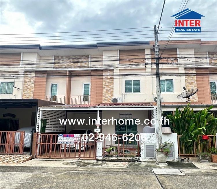ไม่ใช่ ทาวน์เฮ้าส์ 2 ชั้น 22.5 ตร.ว. หมู่บ้านเดอะเฟิร์สโฮม วงแหวน-ลำลูกกาคลอง3 ซอยเปียร์นนท์ ถนนลำลูกกา ลำลูกกา ปทุมธานี
