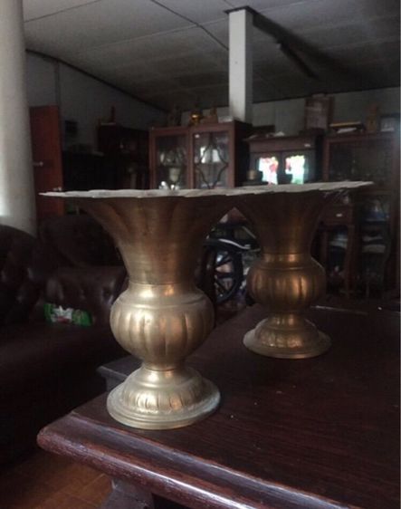 กระโถนปากแตรทองเหลืองโบราณ รูปที่ 3