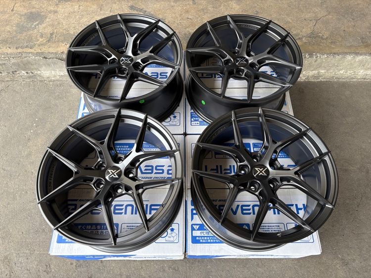 18" ล้อแม็กมือ1 ขอบ18 ก้านY 5รู114 กว้าง8.5 ออฟ35 สีเทากัน ล้อเบา FLOW FORMING งานSEVENFIFTH 