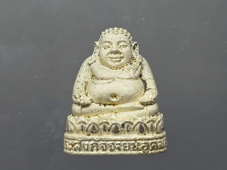 พระสังกัจจายน์ เนื้อเงิน รุ่นอุดมสุข พลเอก เชาวลิต ยงใจยุทธจัดสร้าง พิธีพุทธาภิเษก วัดสระเกศราชวรมหาวิหาร ปี2539 พร้อมกล่องเดิม รูปที่ 3