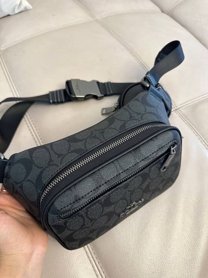 กระเป๋าคาดอก Coach รูปที่ 5