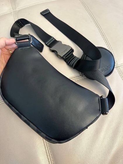 กระเป๋าคาดอก Coach รูปที่ 6