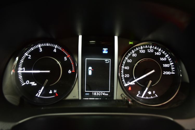 Toyota Fortuner 2022 2.4 Legender Utility-car ดีเซล ไม่ติดแก๊ส เกียร์อัตโนมัติ ขาว รูปที่ 4