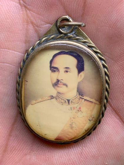 ล็อกเกต รูปที่ 4