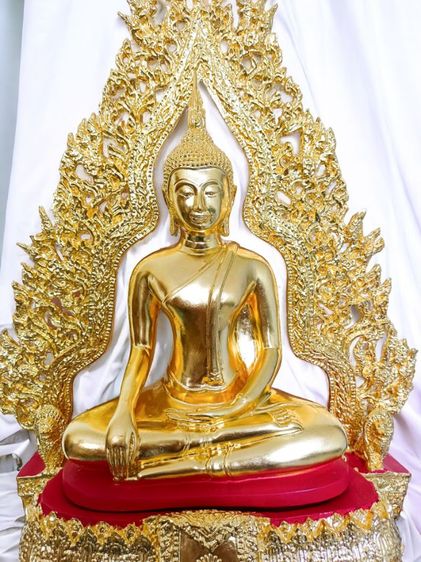 พระพุทธชินสีห์ ขนาดบูชา วัดชิโนรส กรุงเทพ ปี2536 ในหลวงรัชกาลที่9 เสด็จเททอง เนื้อทองเหลือง ปิดทองแท้ หน้าตัก 9 นิ้ว รูปที่ 2