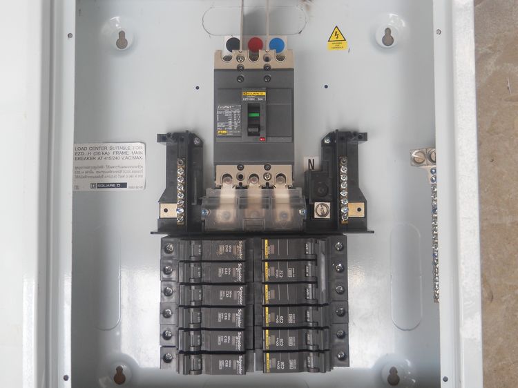 อุปกรณ์วงจรไฟฟ้าเเละอะไหล่ ตู้โหลด50A12ช่อง