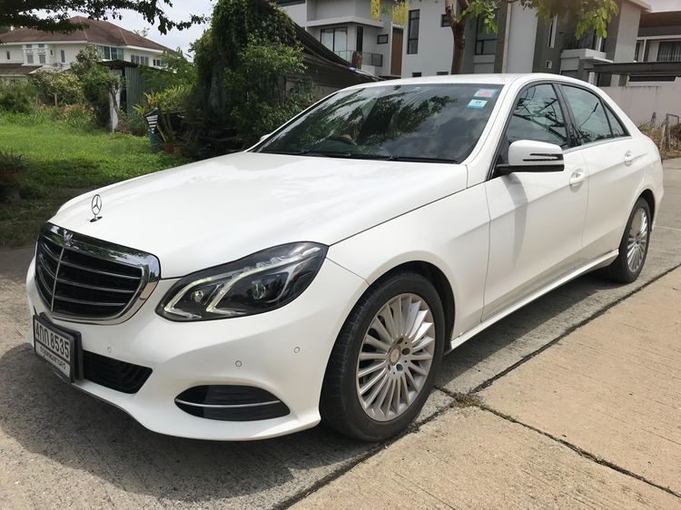 Mercedes-Benz E-Class 2015 E300 Sedan ดีเซล ไม่ติดแก๊ส เกียร์อัตโนมัติ ขาว รูปที่ 3