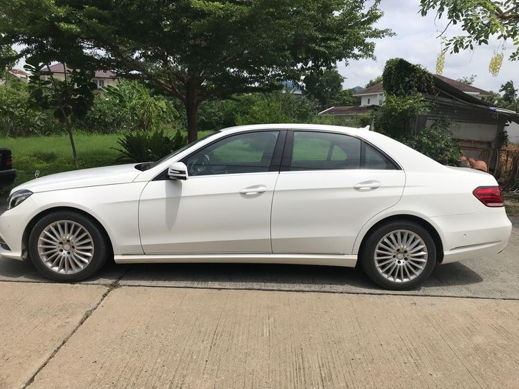 Mercedes-Benz E-Class 2015 E300 Sedan ดีเซล ไม่ติดแก๊ส เกียร์อัตโนมัติ ขาว รูปที่ 4
