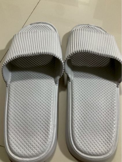 รองเท้าแตะ พื้นนิ่ม สีเทา เบอร์ 42-43 มือหนึ่ง 30 บาท รูปที่ 3