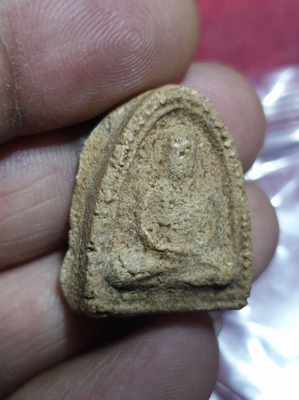 พระผงหลวงปู่ดี วัดบ้านคำฮี ผสมผงพระสมเด็จบางขุนพรม หายาก พบเจอได้น้อยสภาพสวยสมบูรณ์ไม่ผ่านการใช้ รูปที่ 5