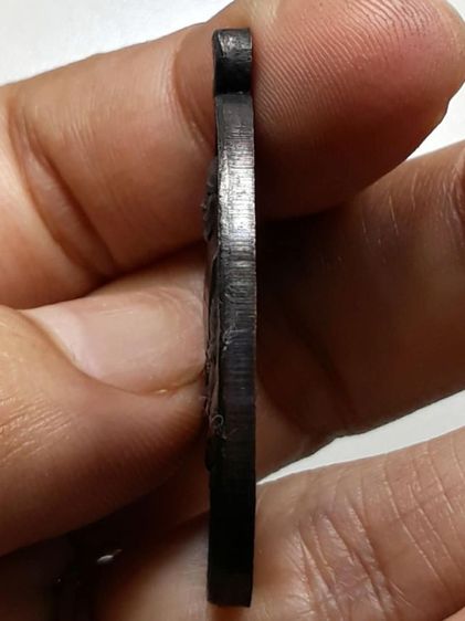 เหรียญหลวงพ่อคูณ ปี2519 รุ่นสร้างบารมี ทองแดงรมดำ รูปที่ 4