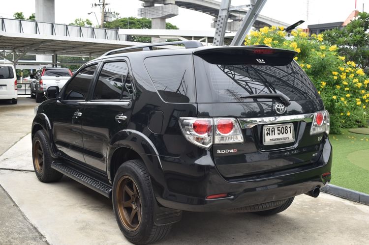 Toyota Fortuner 2013 3.0 V Utility-car ดีเซล ไม่ติดแก๊ส เกียร์อัตโนมัติ ดำ รูปที่ 4