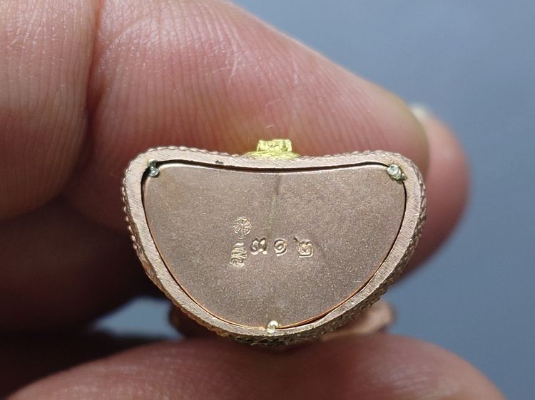 พระนาคปรก สธ. พิมพ์ใหญ่ เนื้อเงินชุบสามกษัตริย์ รุ่นสร้างอุโบสถเฉลิมพระเกียรติ วัดบวรนิเวศวิหาร ปี2543 พร้อมกล่องเดิม จัดสร้างน้อย 1,999 องค รูปที่ 7