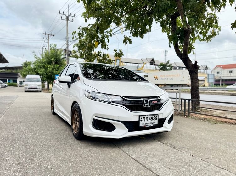 Honda Jazz 2015 1.5 SV i-VTEC Sedan เบนซิน ไม่ติดแก๊ส เกียร์อัตโนมัติ ขาว รูปที่ 2